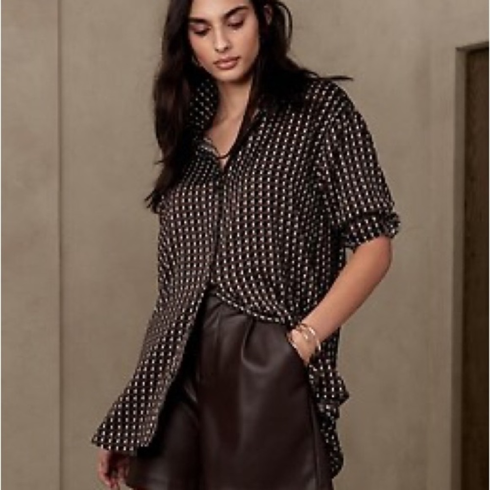 BANANA REPUBLIC SATIN OVERSIZED SHIRT